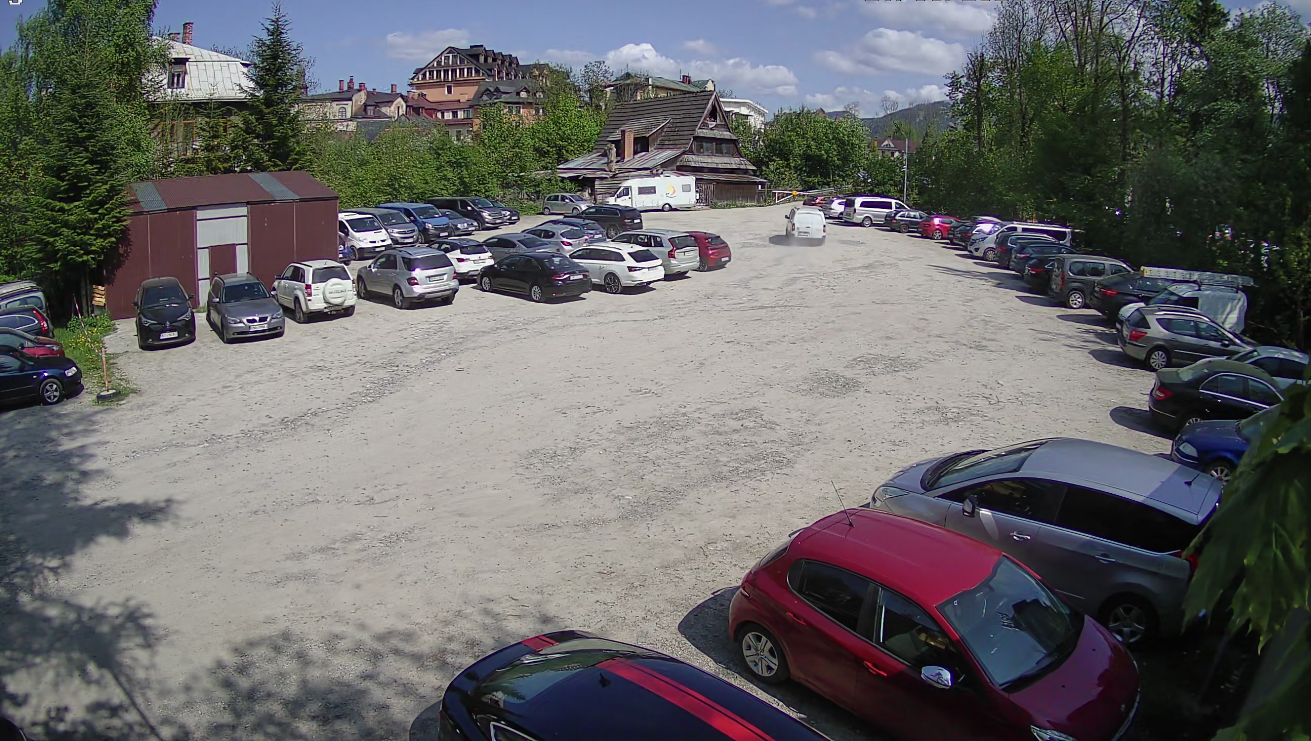 Parking Krupówki 20 - plac parkingowy.